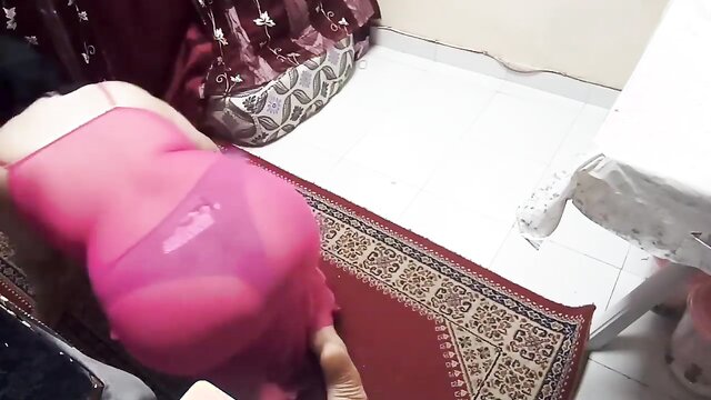 Um vídeo adulto de rotina doméstica sem interior e limpeza da casa moderna, com pornstars variadas e velocidades quentíssimas.