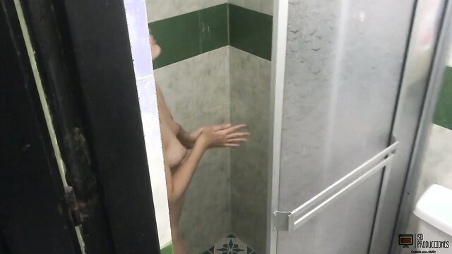 Desi brother and stepsister have steamy shower sex