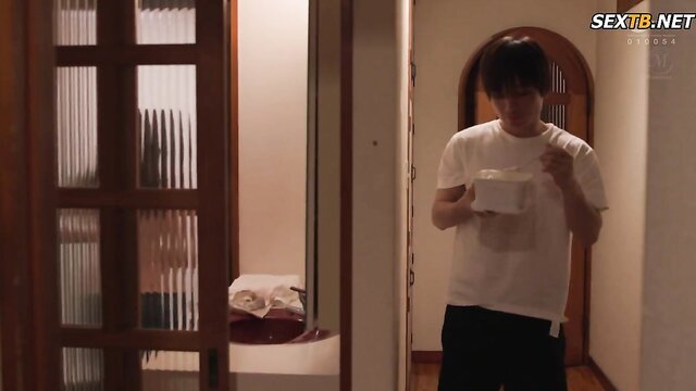 Son\'s friend Yuko dominates and fucks MILF in hardcore video