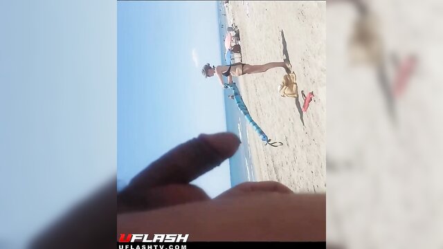 Amateur porn star Peter Parker in beach passion 5