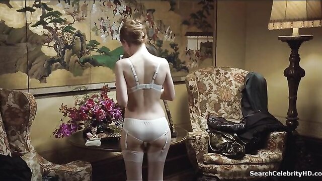 Emily Browning\'s sensual nude scenes in Sleeping Beauty