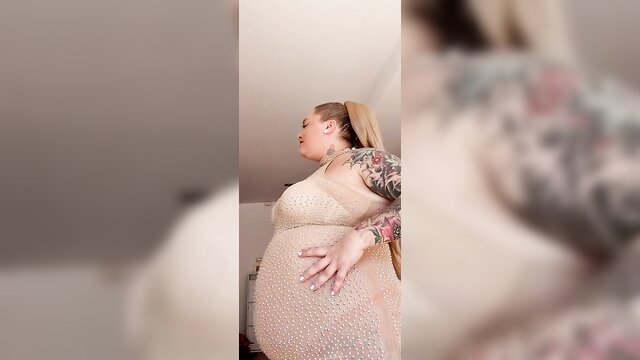 Carmen Lafox\'s Big Belly Gets Stuffed with Cock
