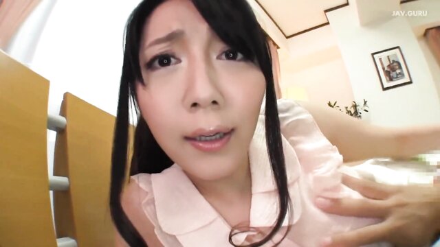 English and Japanese porn collide in Okina Anna\'s video