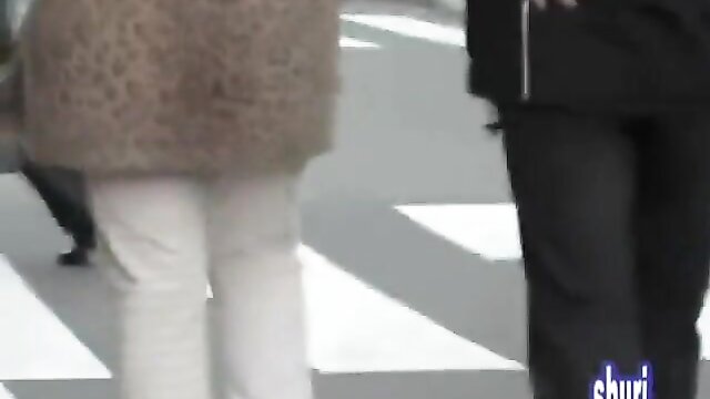 Japanese whore\'s pants get sharked in public